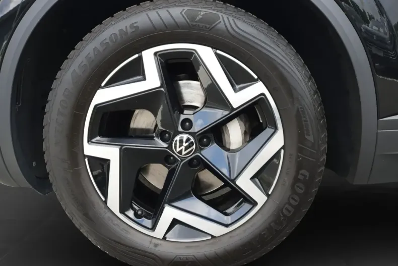 Volkswagen Touareg din 2024 cu 45.958 km - oferta VOL112107 - foto 6