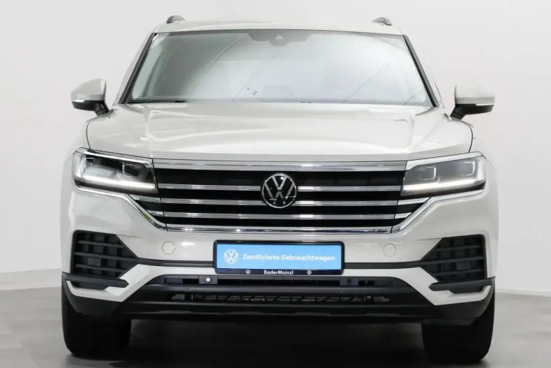 Volkswagen Touareg din 2024 cu 28.500 km - oferta VOL112108 - foto 2