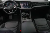 Volkswagen Touareg din 2024 cu 28.500 km - oferta VOL112108 - foto 22