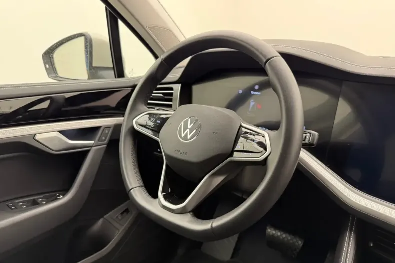 Volkswagen Touareg din 2024 cu 26.170 km - oferta VOL112113 - foto 6