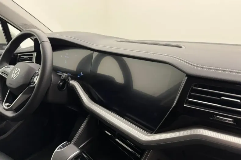 Volkswagen Touareg din 2024 cu 26.170 km - oferta VOL112113 - foto 7