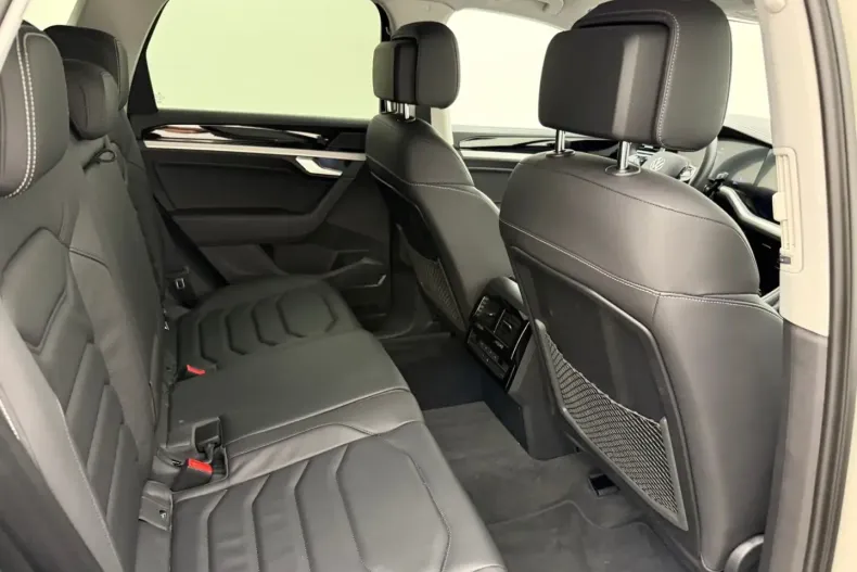 Volkswagen Touareg din 2024 cu 26.170 km - oferta VOL112113 - foto 11