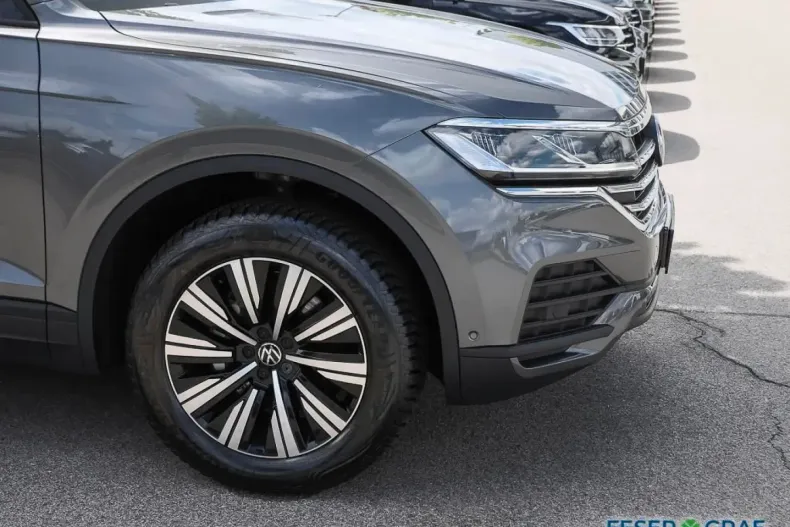 Volkswagen Touareg din 2024 cu 20.150 km - oferta VOL112114 - foto 3