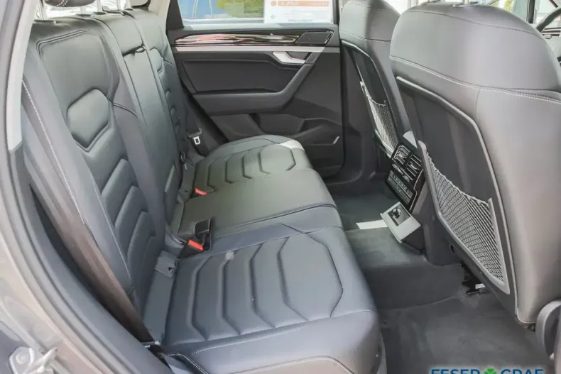 Volkswagen Touareg din 2024 cu 20.150 km - oferta VOL112114 - foto 6