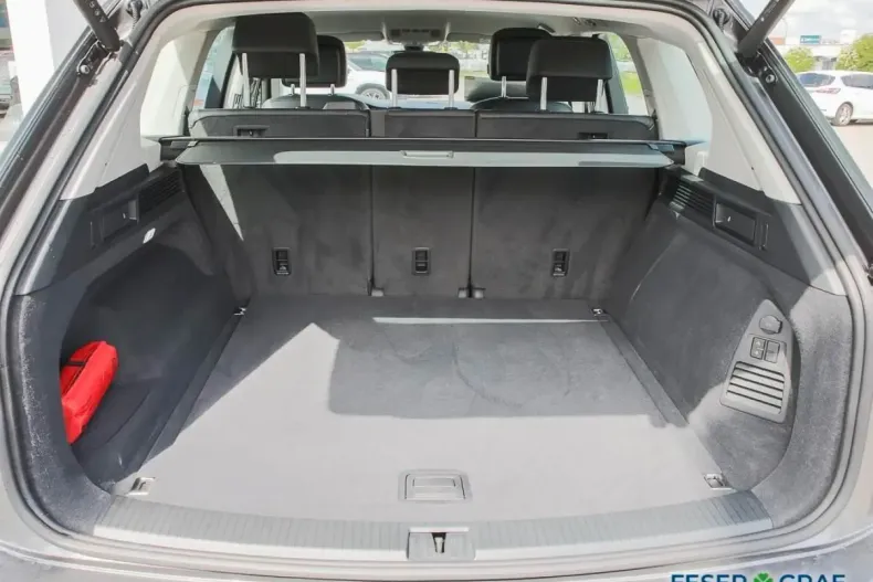 Volkswagen Touareg din 2024 cu 20.150 km - oferta VOL112114 - foto 7