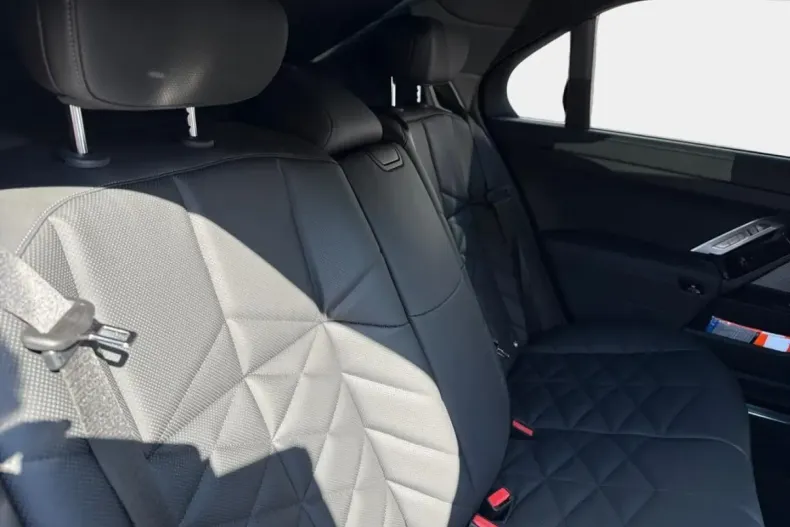 BMW 740 din 2024 cu 20.200 km - oferta BMW112117 - foto 10