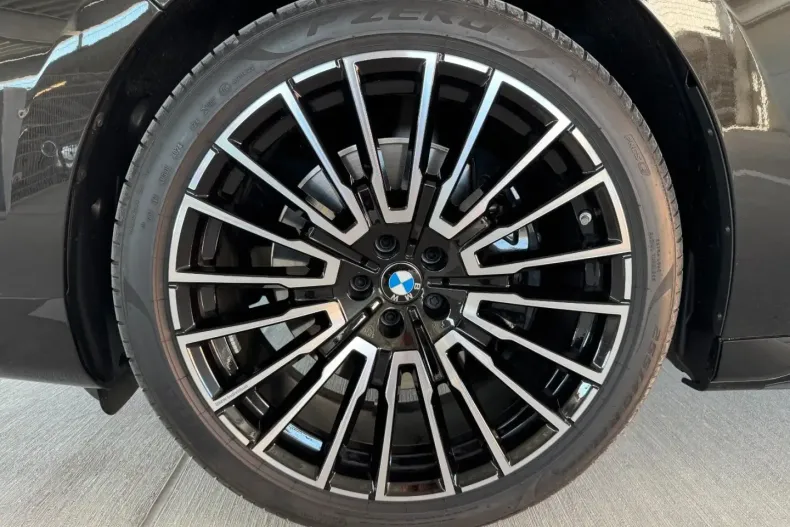 BMW 740 din 2025 cu 9.990 km - oferta BMW112120 - foto 9