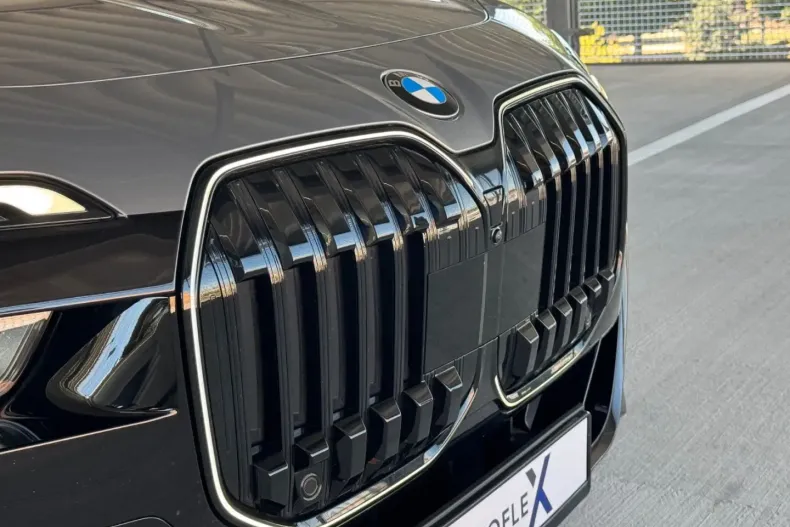 BMW 740 din 2025 cu 9.990 km - oferta BMW112120 - foto 30