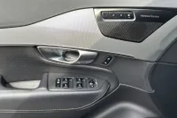Volvo XC90 din 2022 cu 87.390 km - oferta VOL112121 - foto 8