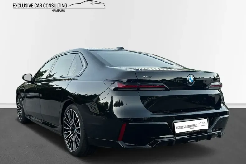 BMW 750 din 2024 cu 17.500 km - oferta BMW112125 - foto 4