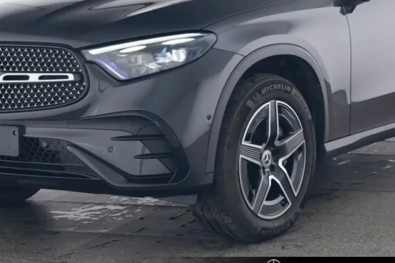 Mercedes-Benz GLC 220 din 2024 cu 30.872 km - oferta MER112132 - foto 2