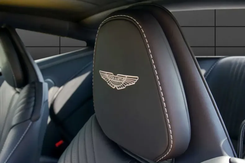 Aston Martin DB11 din 2023 cu 25.503 km - oferta AST112133 - foto 5