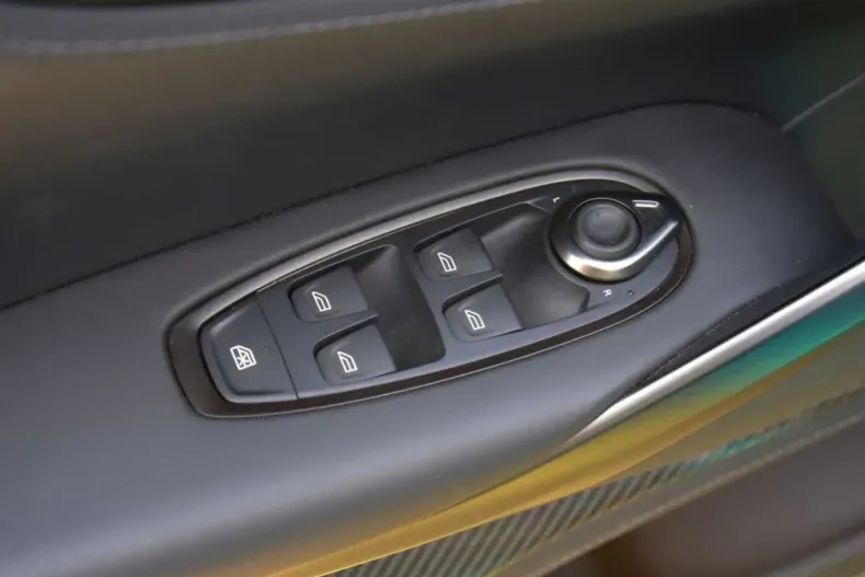 Aston Martin DBX din 2024 cu 12.799 km - oferta AST112136 - foto 29