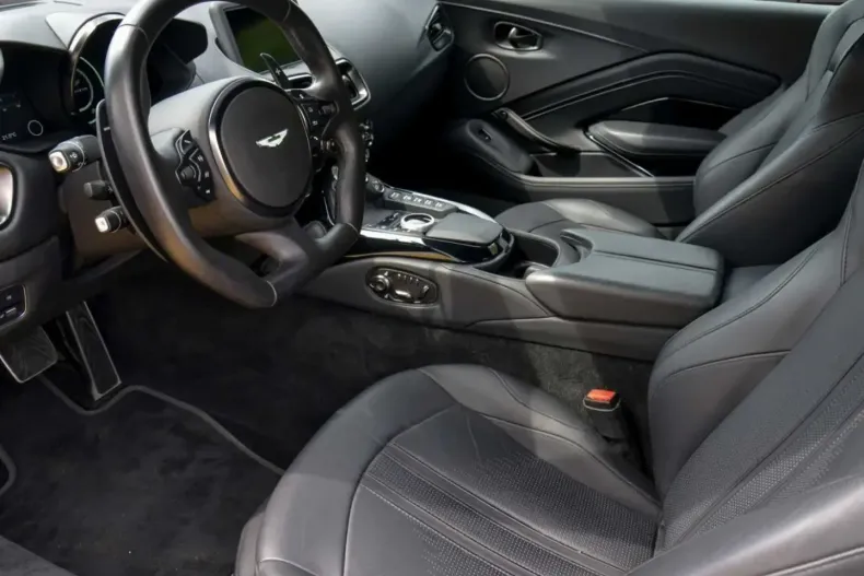 Aston Martin V8 Vantage din 2022 cu 22.000 km - oferta AST112137 - foto 3