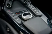 Aston Martin V8 Vantage din 2022 cu 22.000 km - oferta AST112137 - foto 15