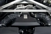 Aston Martin V8 Vantage din 2022 cu 22.000 km - oferta AST112137 - foto 23