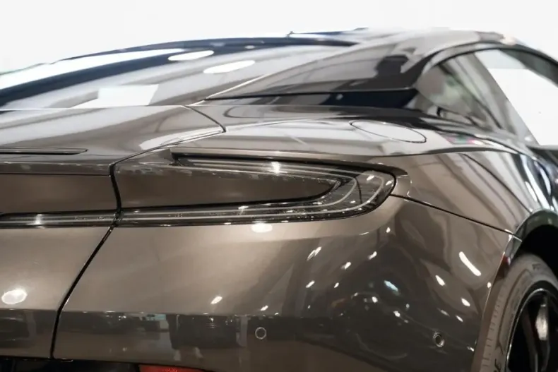 Aston Martin DB11 din 2020 cu 8.637 km - oferta AST112138 - foto 23