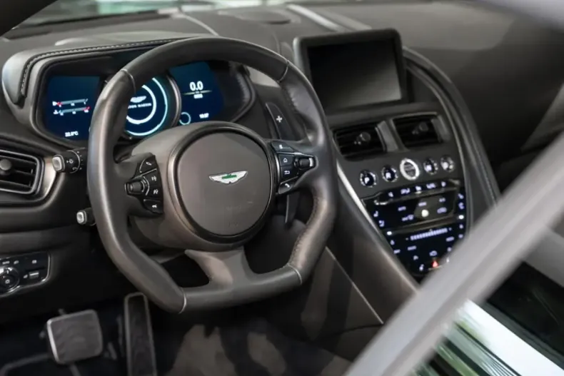 Aston Martin DB11 din 2020 cu 8.637 km - oferta AST112138 - foto 27