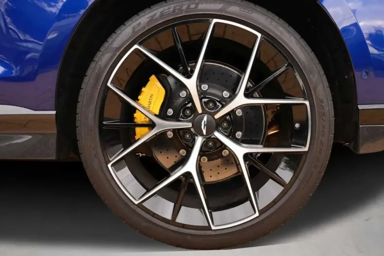 Aston Martin DBX din 2024 cu 8.500 km - oferta AST112140 - foto 4