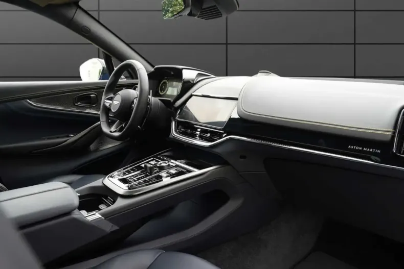 Aston Martin DBX din 2024 cu 8.500 km - oferta AST112140 - foto 13