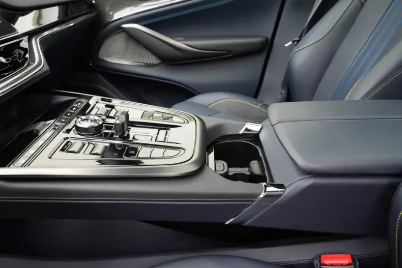 Aston Martin DBX din 2024 cu 8.500 km - oferta AST112140 - foto 21