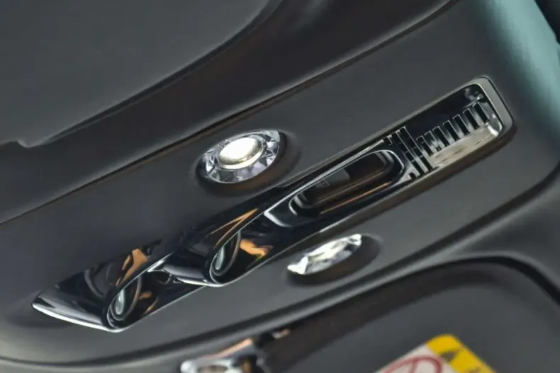 Aston Martin DBX din 2024 cu 10.990 km - oferta AST112141 - foto 27