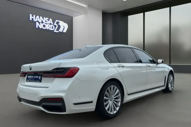 BMW 750 din 2022 cu 98.353 km - oferta BMW112148 - foto 2