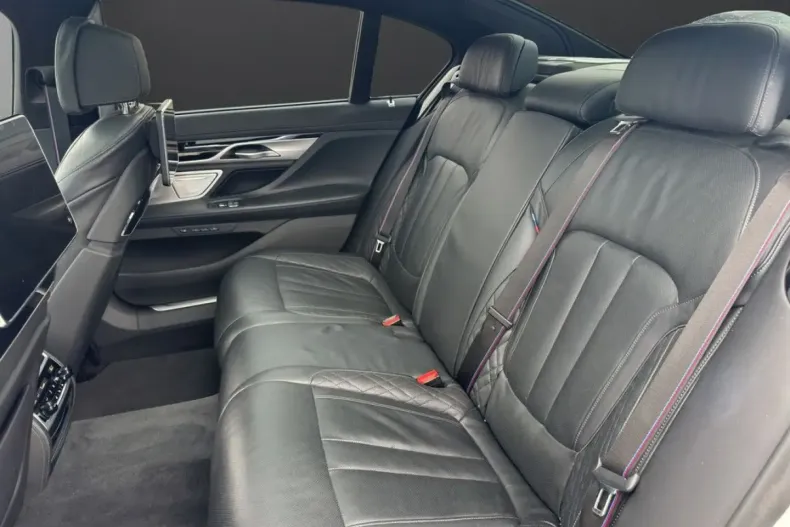 BMW 750 din 2022 cu 98.353 km - oferta BMW112148 - foto 6