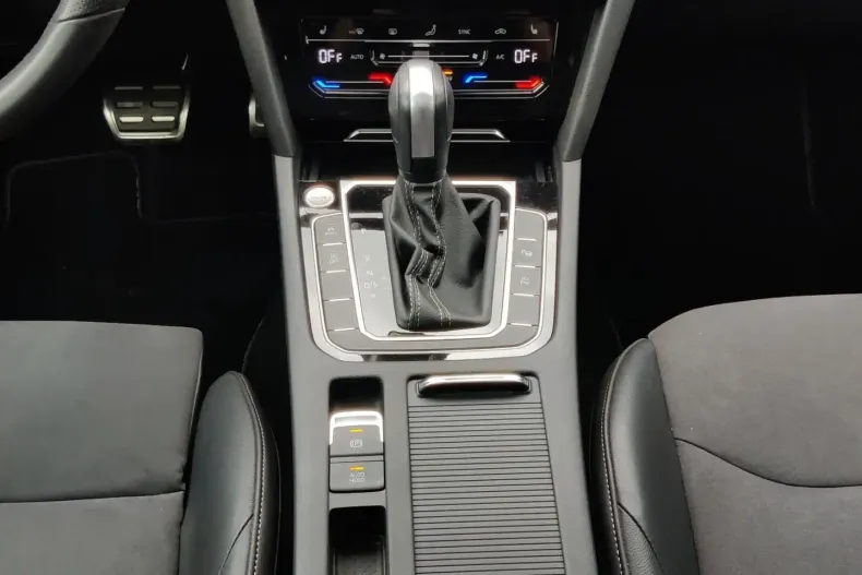 Volkswagen Arteon din 2024 cu 24.624 km - oferta VOL112149 - foto 14