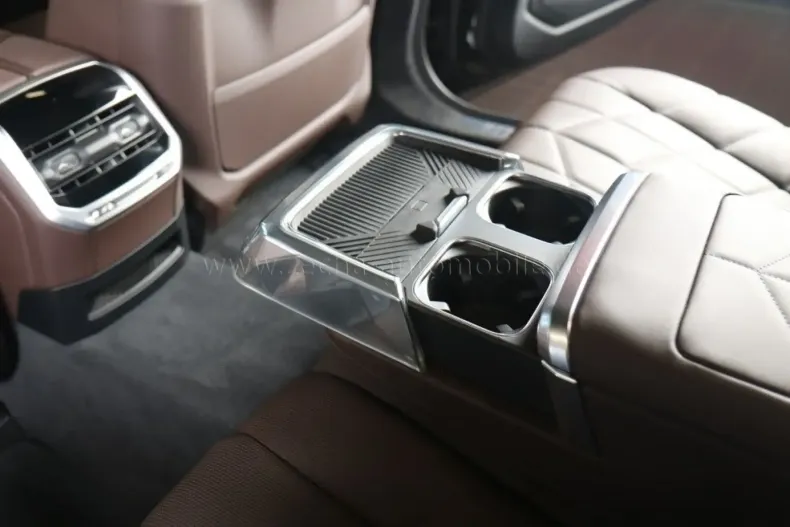 BMW 750 din 2024 cu 17.500 km - oferta BMW112155 - foto 18