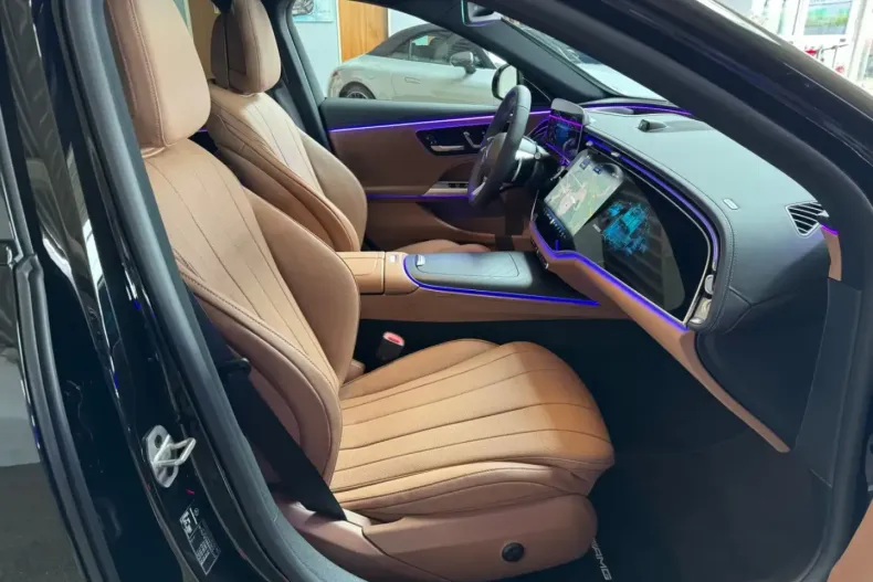 Mercedes-Benz E 220 din 2024 cu 200 km - oferta MER112157 - foto 8