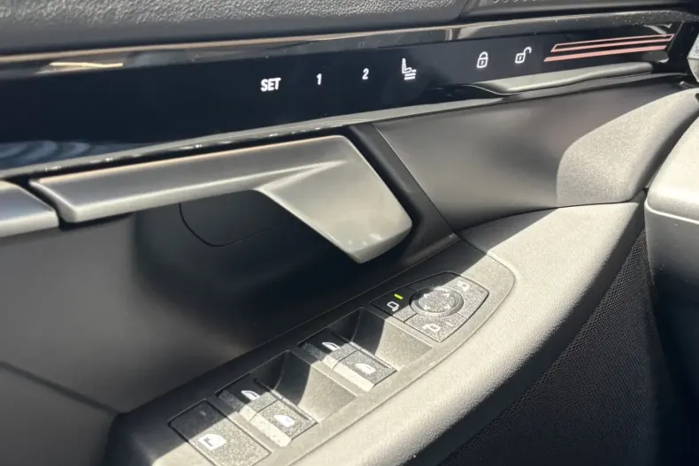 BMW 520 din 2024 cu 6.000 km - oferta BMW112159 - foto 19