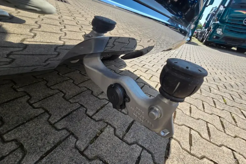 Mercedes-Benz GLS 600 din 2024 cu 11.000 km - oferta MER112160 - foto 15