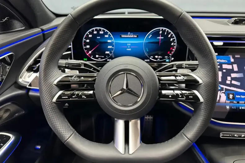 Mercedes-Benz E 300 din 2024 cu 4.463 km - oferta MER112166 - foto 4