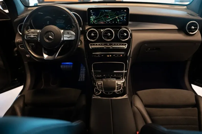 Mercedes-Benz GLC 300 din 2022 cu 20.300 km - oferta MER112167 - foto 13