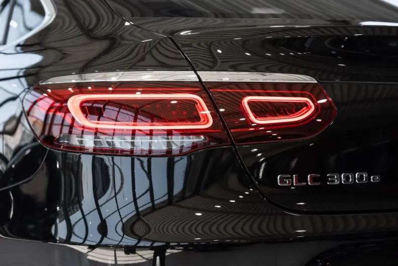 Mercedes-Benz GLC 300 din 2022 cu 33.432 km - oferta MER112170 - foto 10