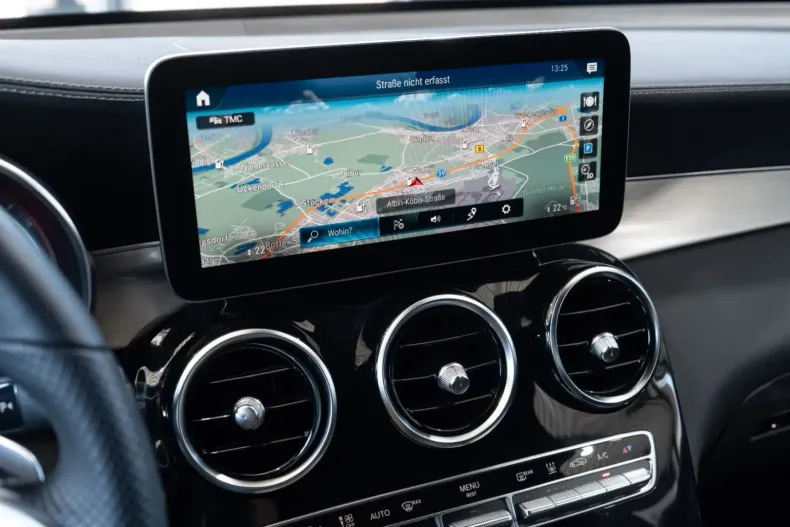 Mercedes-Benz GLC 300 din 2022 cu 33.432 km - oferta MER112170 - foto 18