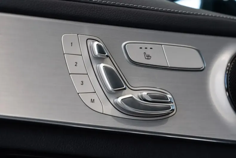 Mercedes-Benz GLC 300 din 2022 cu 33.432 km - oferta MER112170 - foto 23