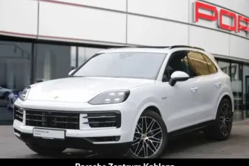 Porsche Cayenne din 2023 - oferta POR112172