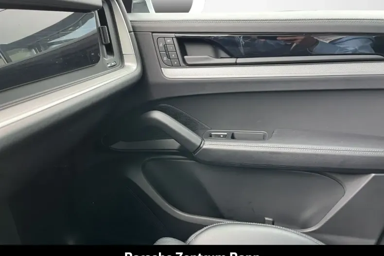 Porsche Cayenne din 2024 cu 25.350 km - oferta POR112173 - foto 17