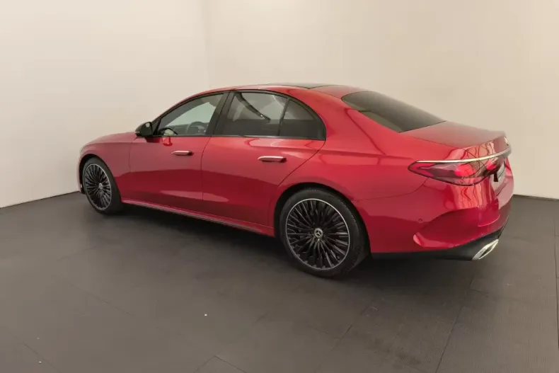 Mercedes-Benz E 300 din 2024 cu 51.579 km - oferta MER112183 - foto 3