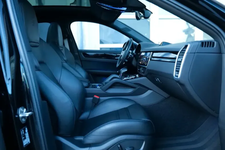 Porsche Cayenne din 2022 cu 32.300 km - oferta POR112184 - foto 21