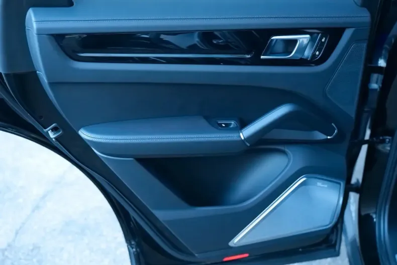 Porsche Cayenne din 2022 cu 32.300 km - oferta POR112184 - foto 23