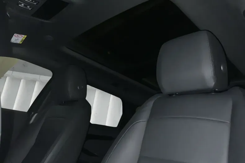 Land Rover Range Rover Evoque din 2024 cu 18.315 km - oferta LAN112190 - foto 17