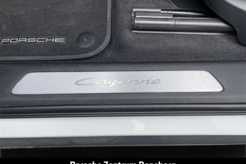 Porsche Cayenne din 2024 cu 2.600 km - oferta POR112191 - foto 23