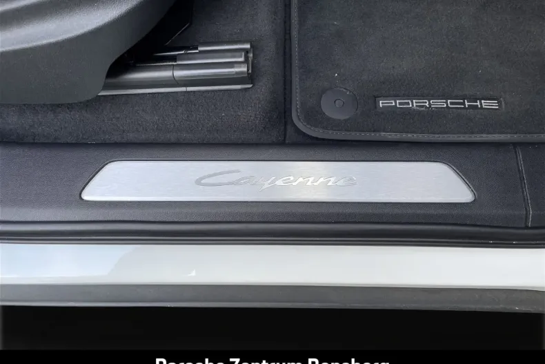 Porsche Cayenne din 2024 cu 2.600 km - oferta POR112191 - foto 24