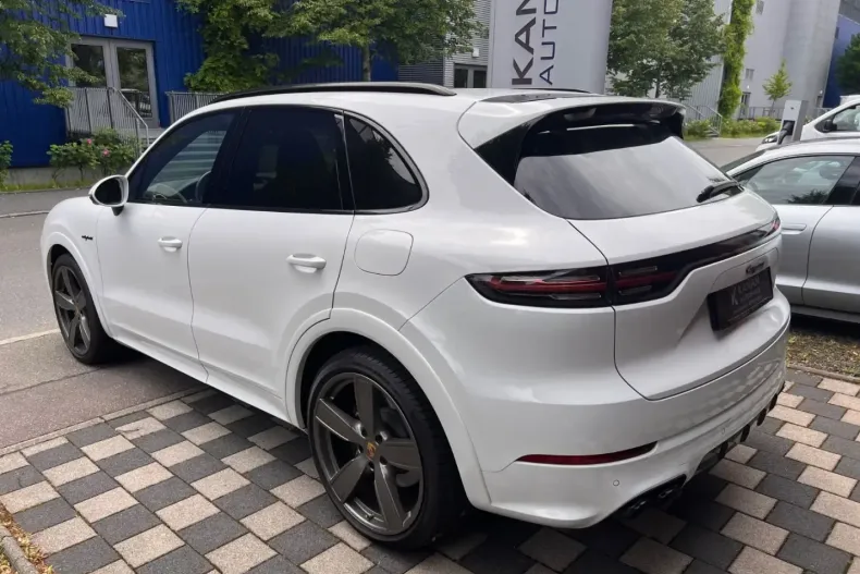 Porsche Cayenne din 2022 cu 13.800 km - oferta POR112199 - foto 17