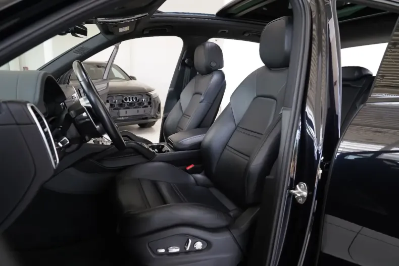 Porsche Cayenne din 2021 cu 62.300 km - oferta POR112210 - foto 9