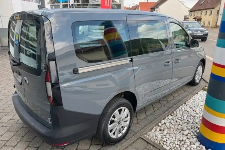Volkswagen Caddy Maxi din 2023 cu 8.980 km - oferta VOL112225 - foto 4
