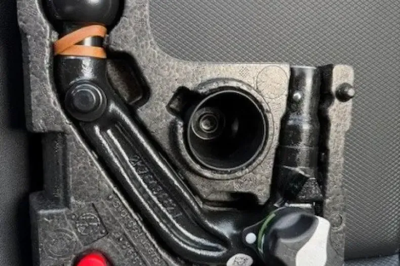 Volkswagen Caddy Maxi din 2023 cu 8.980 km - oferta VOL112225 - foto 18